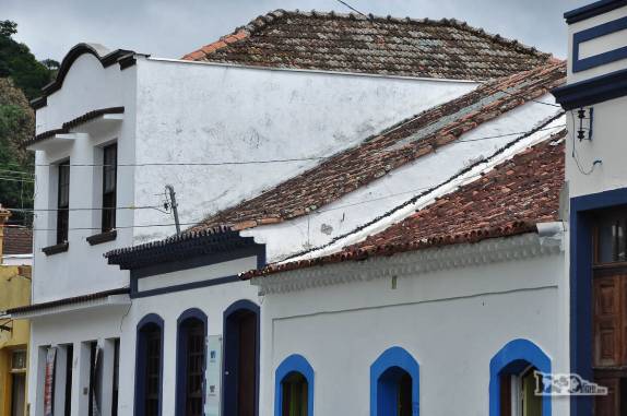Ar colonial nas fachadas do centro histórico de São Francisco do Sul, litoral norte de Santa Catarina